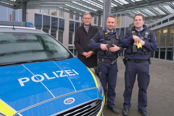 Landrat Sven-Georg Adenauer, Polizeikommissar Leon Bußemas, Polizeioberkommissar Nils Schröder